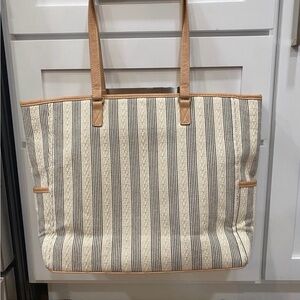 Thirty-One Cream and Blue Striped Cindy Tote!!